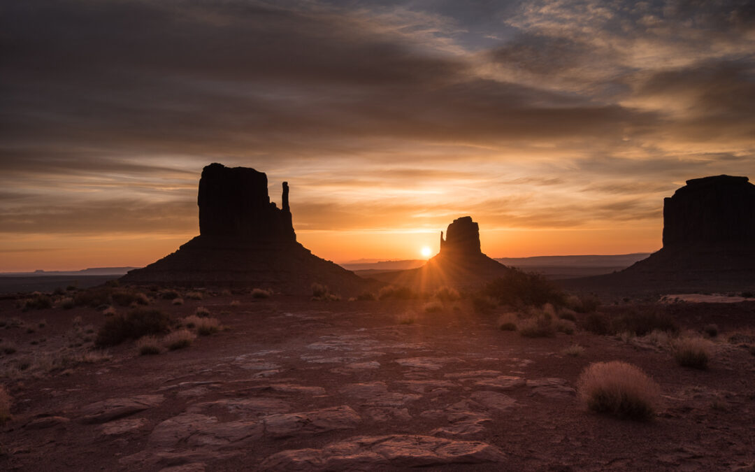 Mitten Sunrise, Monument Valley, AZ